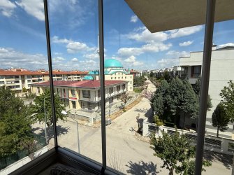 BATIKENTTE SİTE İÇERİSİNDE LÜKS VE KONFORLU 3+1 DAİRE