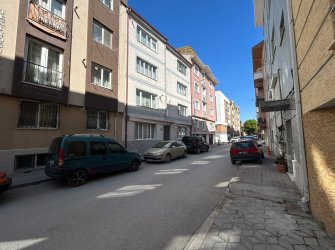 AKARBAŞI MAHALLESİNDE SATILIK 2+1 BAKIMLI DAİRE
