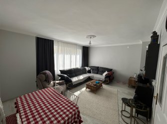 AKARBAŞI MAHALLESİNDE SATILIK 2+1 BAKIMLI DAİRE